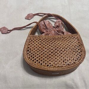 Brown Woven Handbag!NWOT!